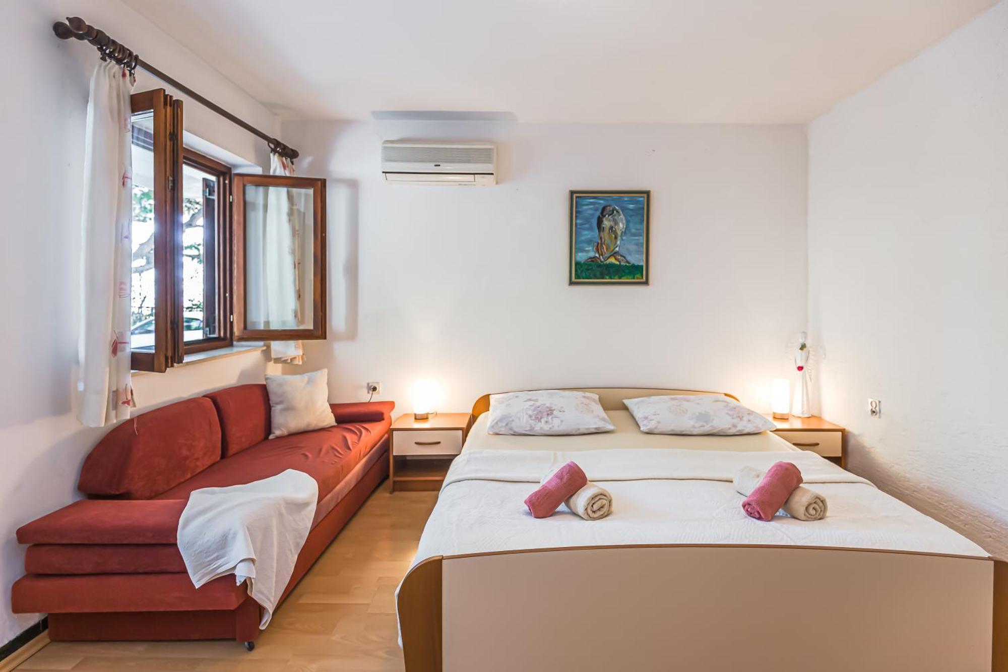 Apartmani Lovrenco Krvavica Exterior photo